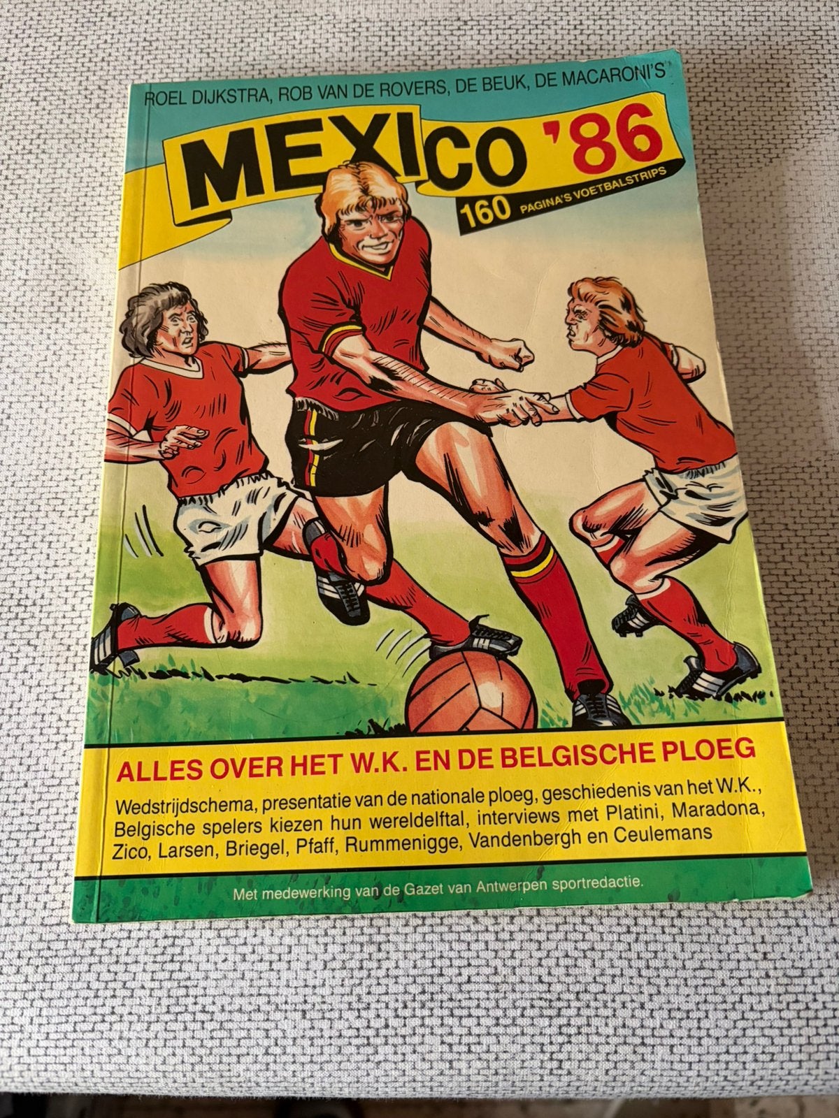 WK Mexico '86 o.a. met strips, Ophalen, Zo goed als nieuw