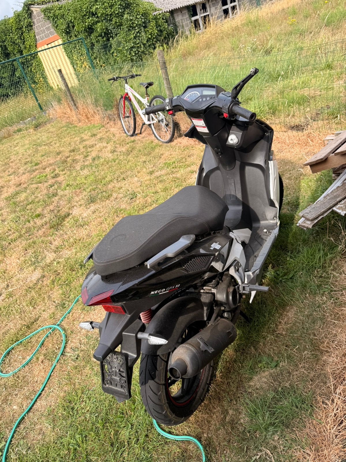 Neco gpx 50 cc b klasse, Fietsen en Brommers, Ophalen, Zo goed als nieuw