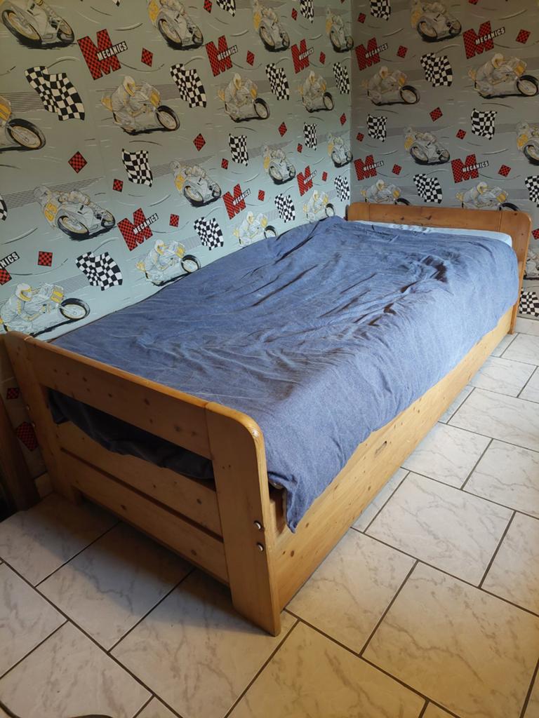 Eenpersoonsbed, Huis en Inrichting, Slaapkamer | Bedden, Ophalen