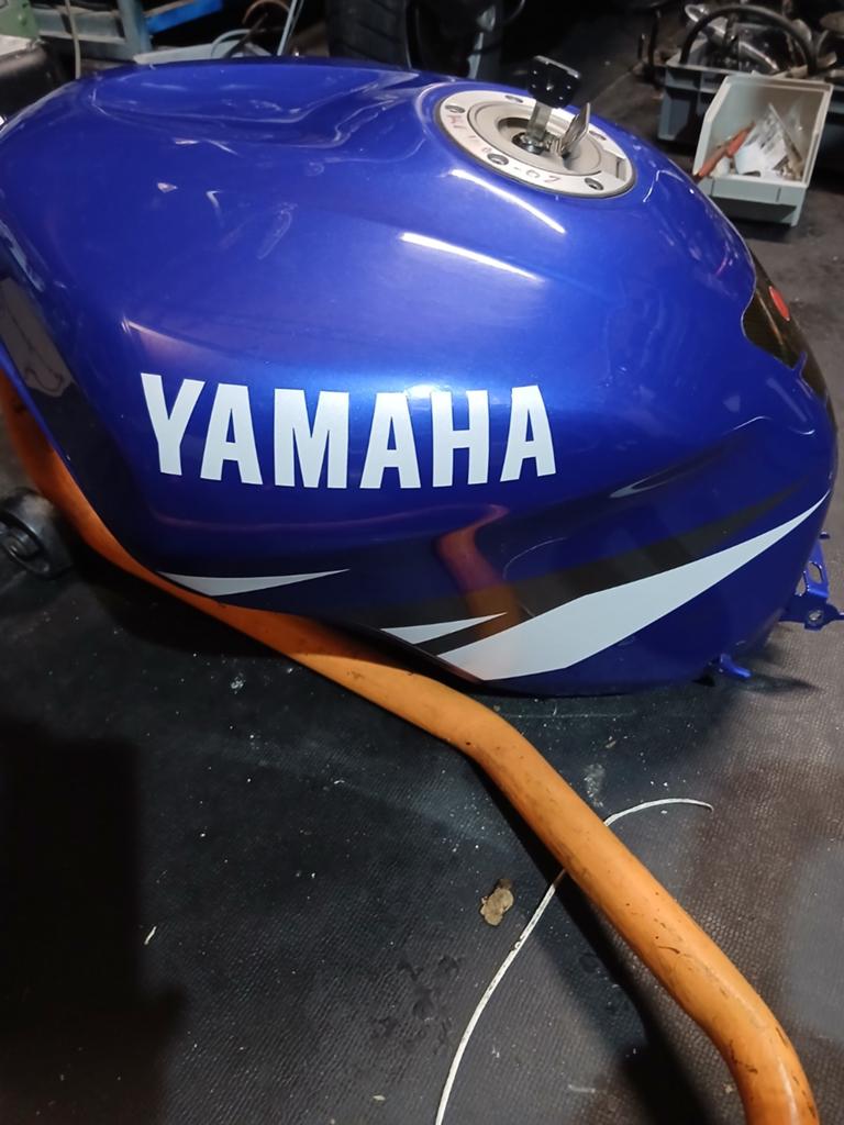 Perfecte benzine tank R6 van 2002, Motoren, Ophalen