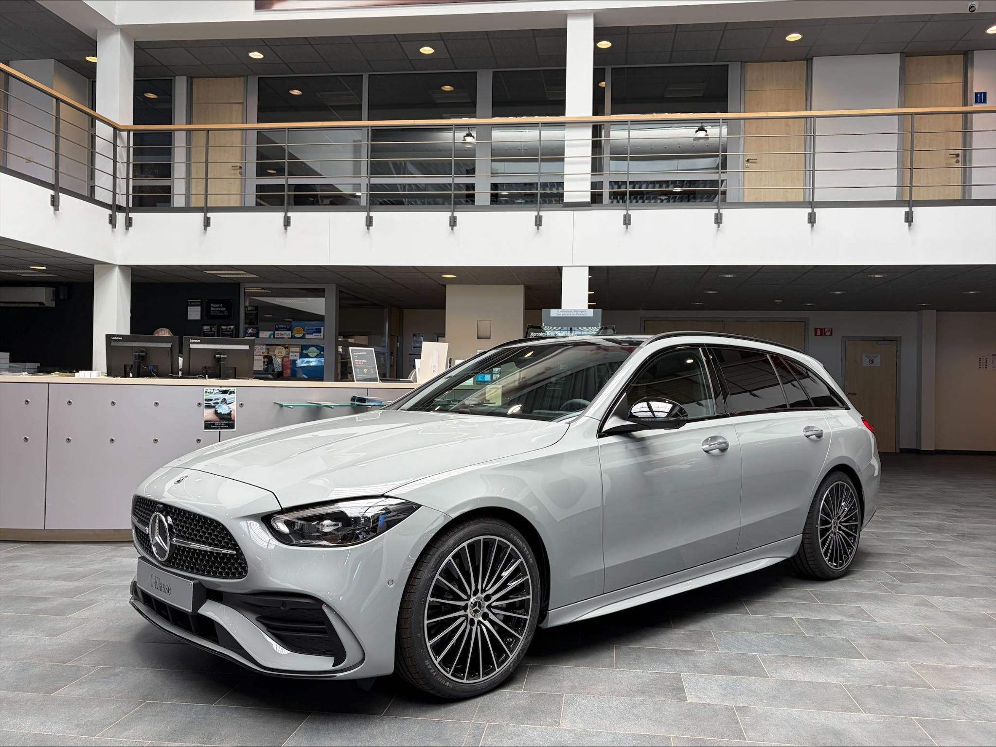 Mercedes-Benz C-Klasse Break C 180 Star Edition, Neuf, Argent ou Gris, Achat, 1800 kg