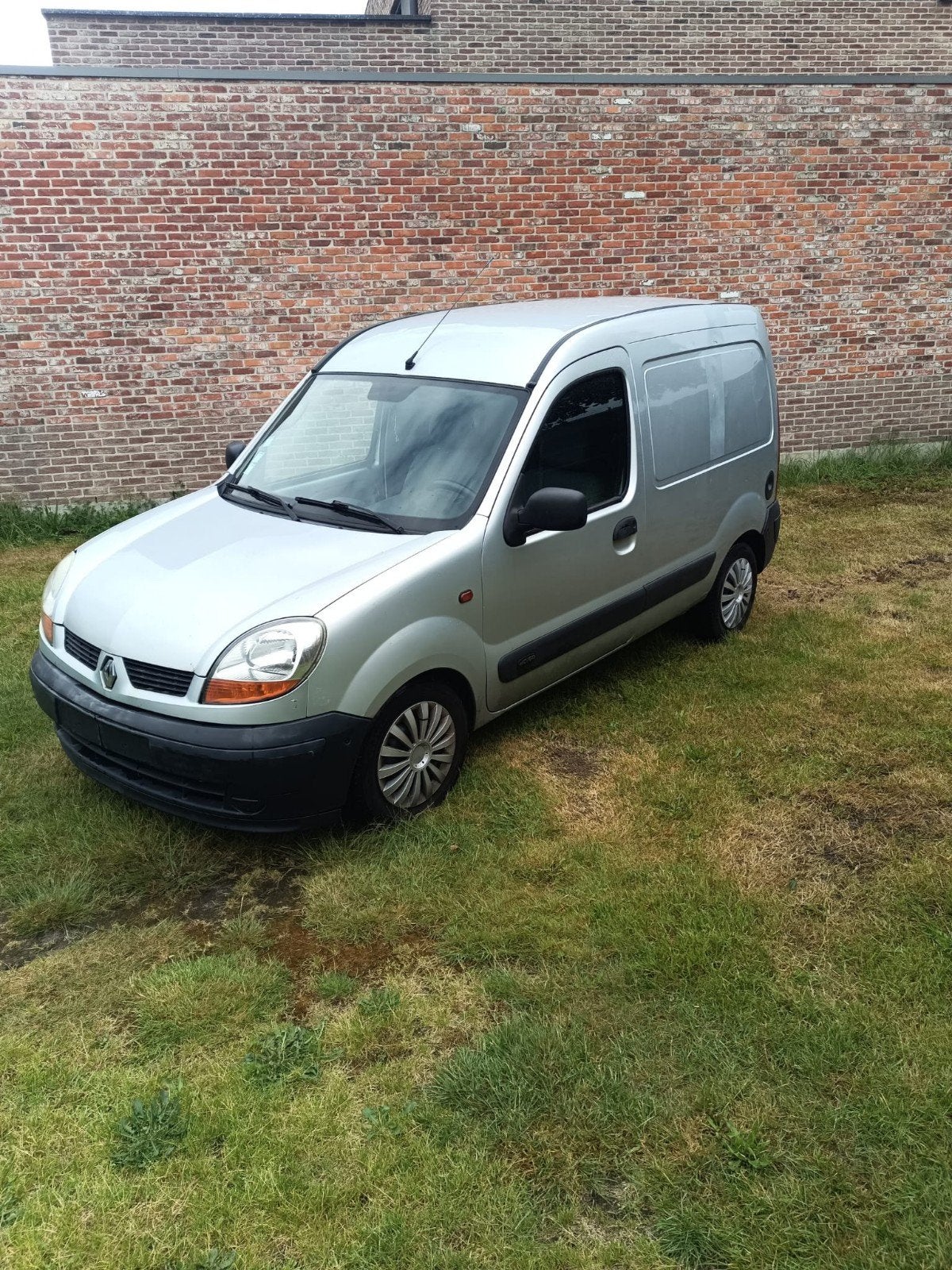 Te koop voor export of opmaak lichtvracht Renault Kangoo 1.5, Auto's, Particulier, Te koop