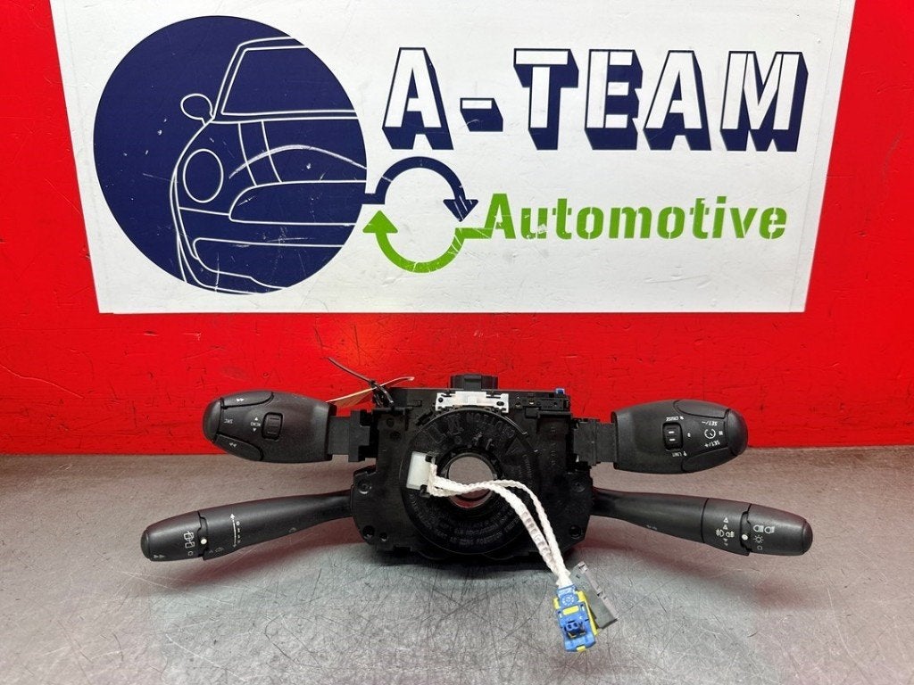 COMBINE COMMODO Peugeot 308 (4A / C) (|6242TT|96660140XT|), Kontakt-peugeot@peugeot.com, Utilisé, Peugeot Deutschland GmbH, Bahnhofsplatz
65423  Rüsselsheim, DE