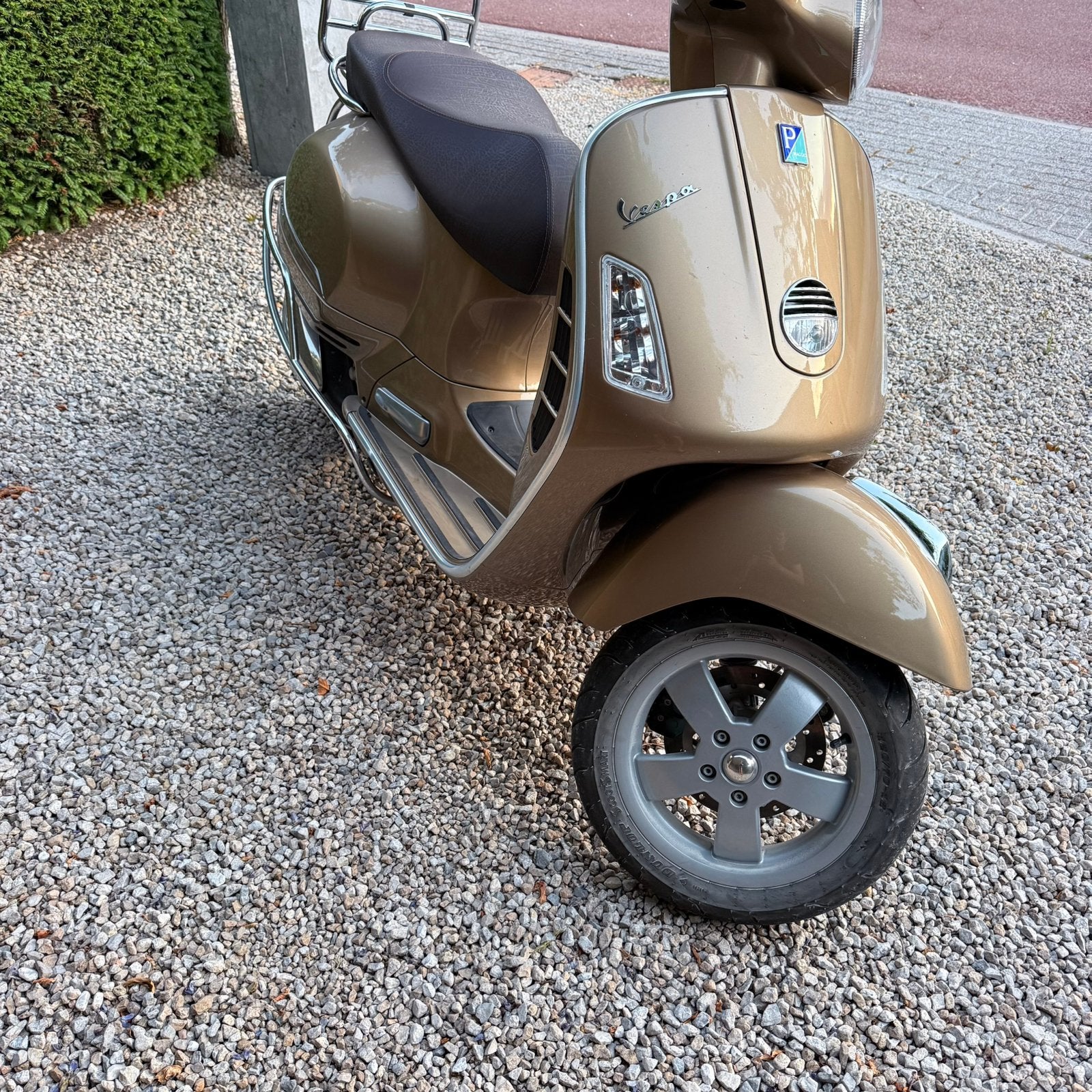 Piaggio vespa 125gts slechts 1212km !, Fietsen en Brommers, Ophalen, Zo goed als nieuw