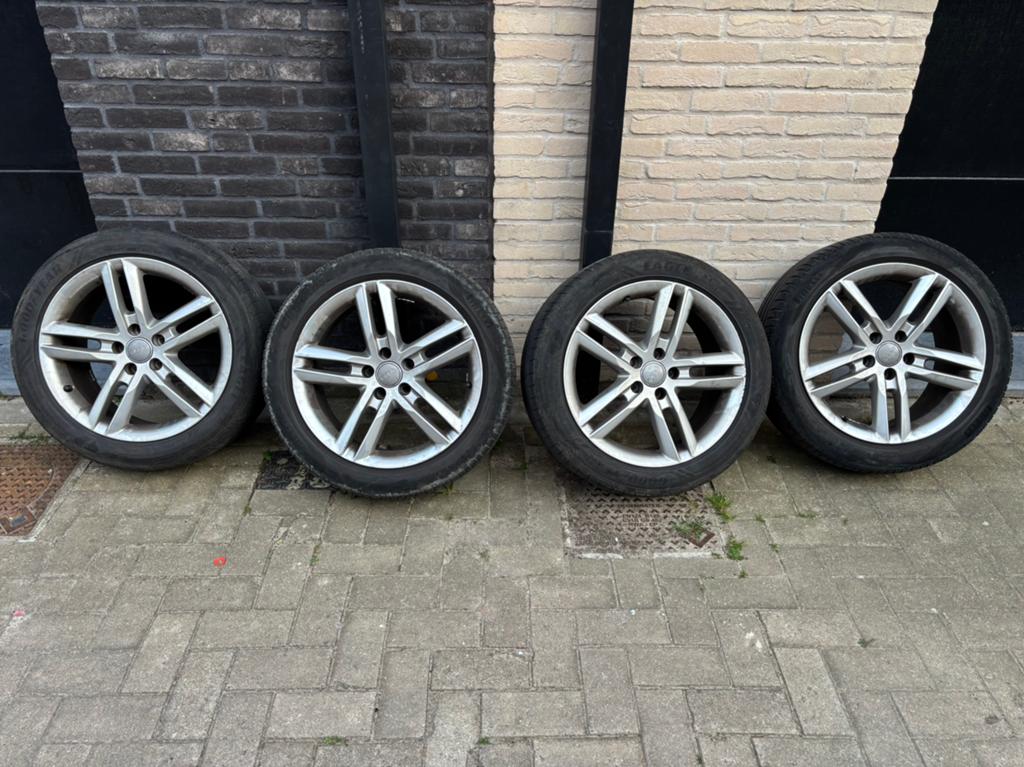 Originele Audi 18 inch velgen + banden, Enlèvement, 18 pouces, Pneu(s)