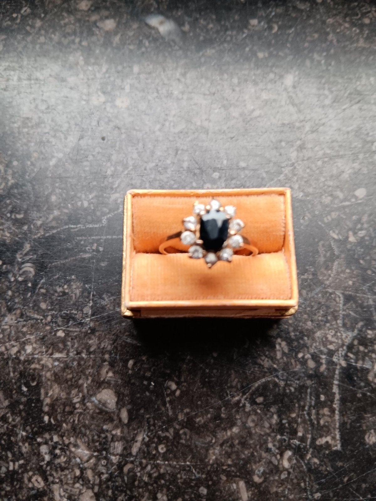 vintage ring safier met diamanten, Ophalen