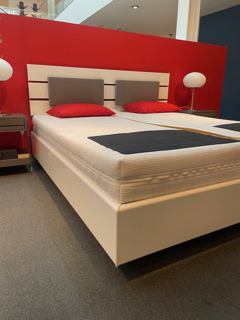 SHOWROOM - Bed Swissflex + bodems + matrassen 180cm x 200cm, Neuf, Enlèvement ou Envoi, 180 cm, 200 cm