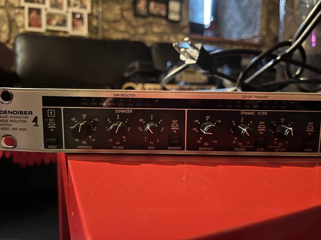 BEHRINGER SNR2000 MULTIBAND DENOISER, Enlèvement ou Envoi, Utilisé, Autres marques