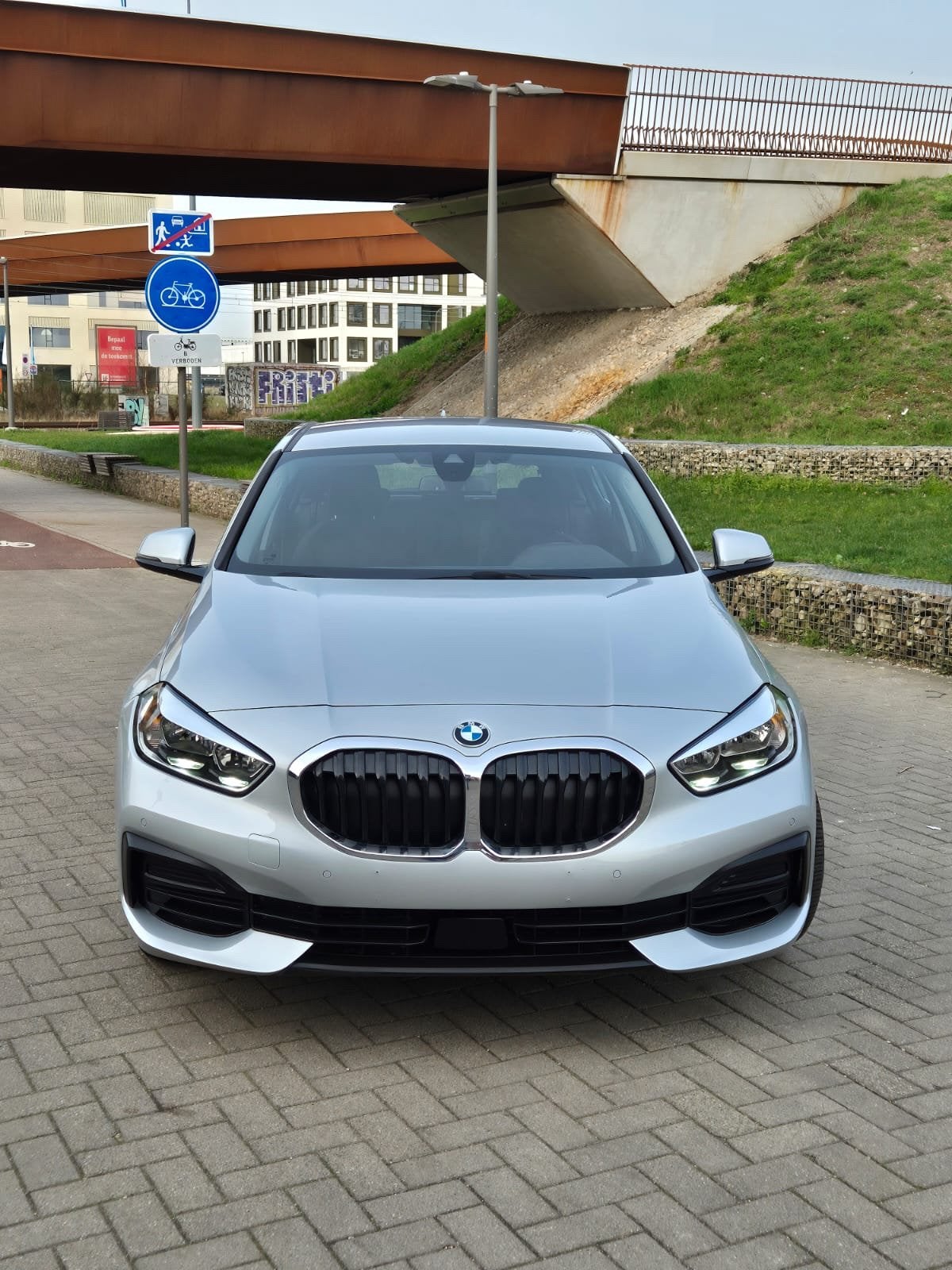 BMW 118 | Benzine | Automaat, Autos, BMW, Argent ou Gris, Achat, 140 g/km, Euro 6
