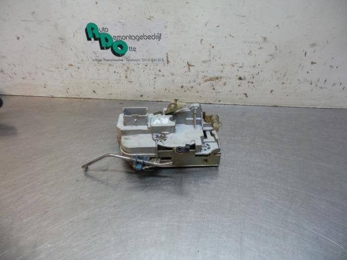 Serrure portière mécanique 2portes droite d'un Peugeot Par, -, 3 mois de garantie, Utilisé, -