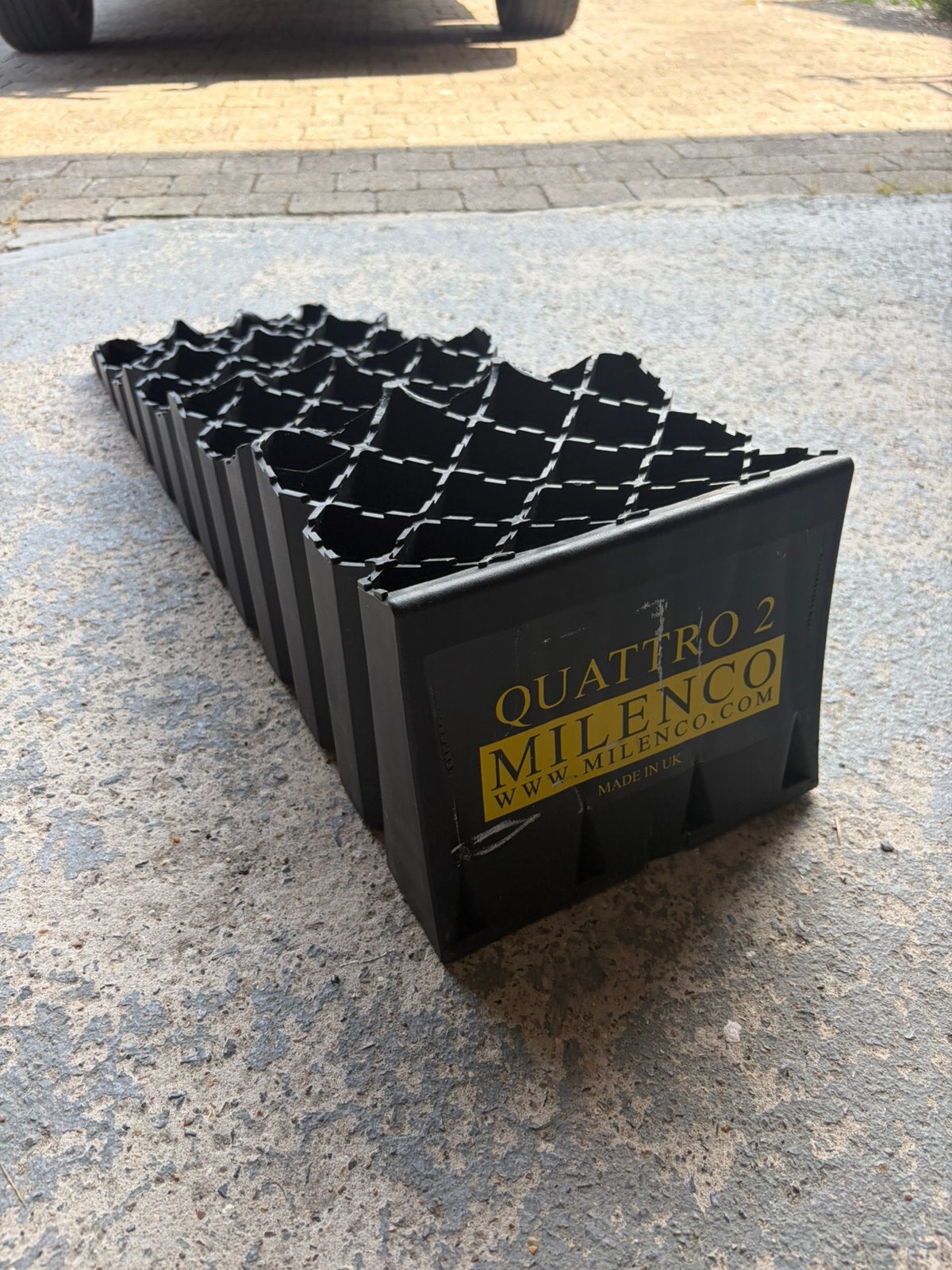 Milenco quatro 2 oprijblokken, Ophalen of Verzenden, Zo goed als nieuw