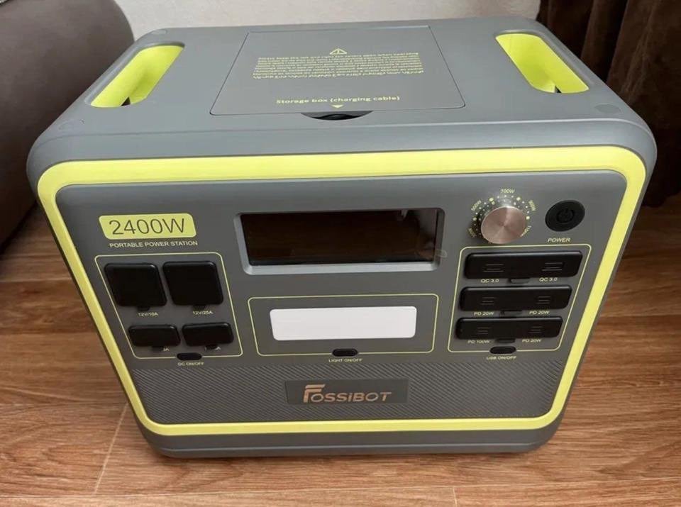 Fossibot F2400, Ophalen of Verzenden, Gebruikt, Overige typen, 200 wattpiek of meer