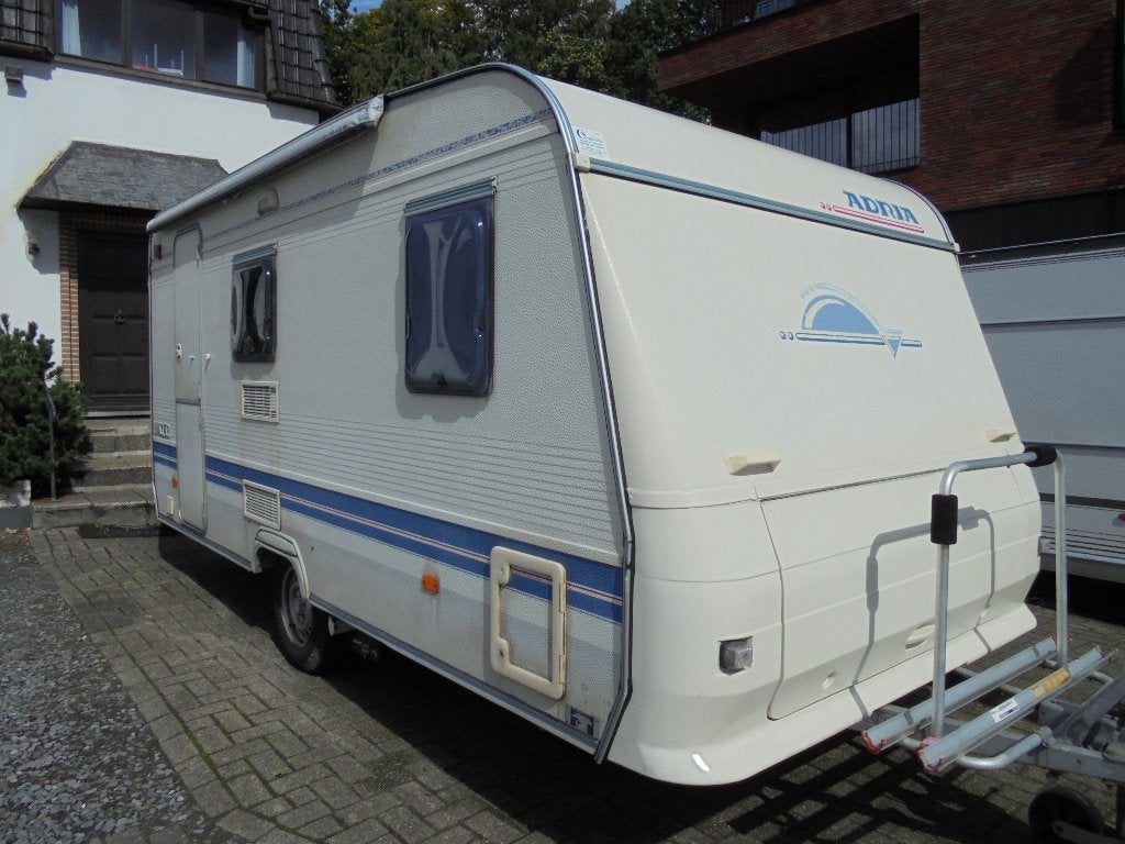 Adria Unica 432,7/2002,4 slp/vast bed,luifels,voortent,MOVER, Vast bed, Luifel, Treinzit, 750 - 1000 kg