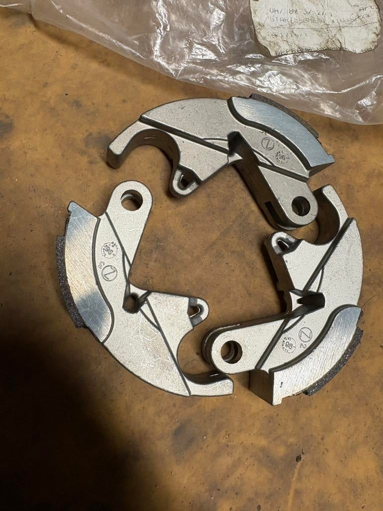 KOPPELINGSKLEMMEN / KOPPELINGSPLATEN PEUGEOT 103 SPX RCX, Enlèvement ou Envoi