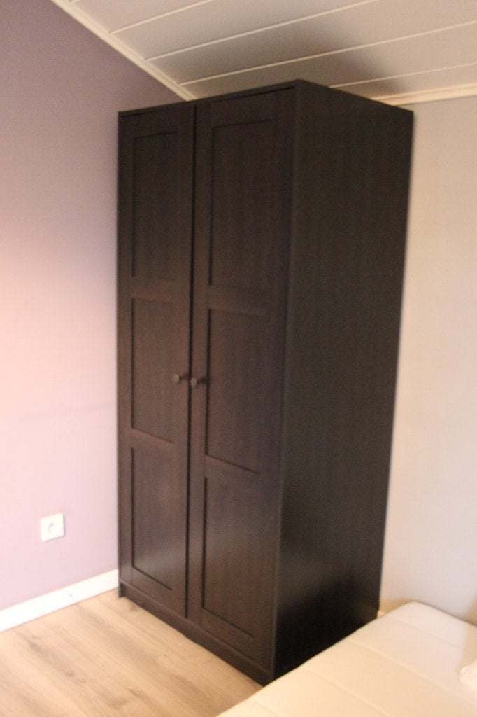 Armoire penderie IKEA RAKKESTAD 2 portes - brun-noir, Contemporain, moderne et épuré (Ikea), Utilisé, 50 à 100 cm, Avec porte(s)
