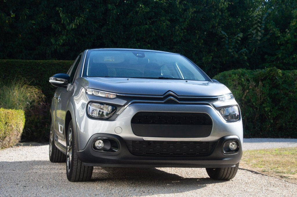 Citroën C3 C3 1.2i PureTech Shine S, Autos, Citroën, Argent ou Gris, Achat, Euro 6, Boîte manuelle