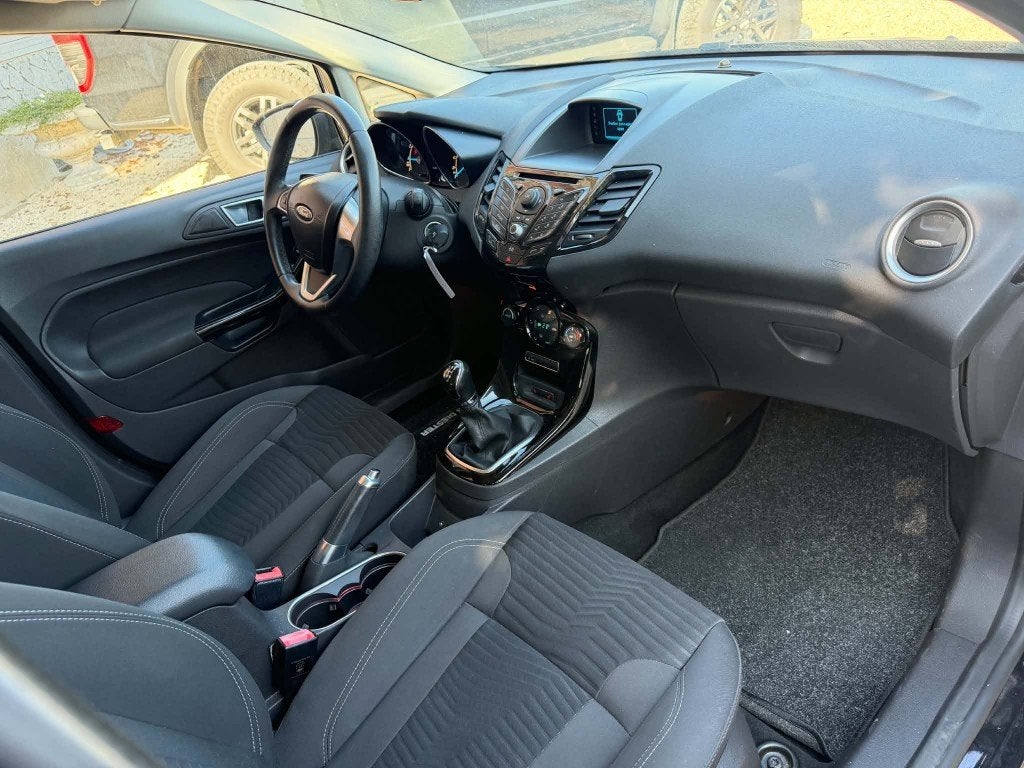 FORD FIESTA BENZINE COMFORTLINE (  135  KM ) KOOPJE, Euro 5, 5 deurs, Particulier, Fiësta