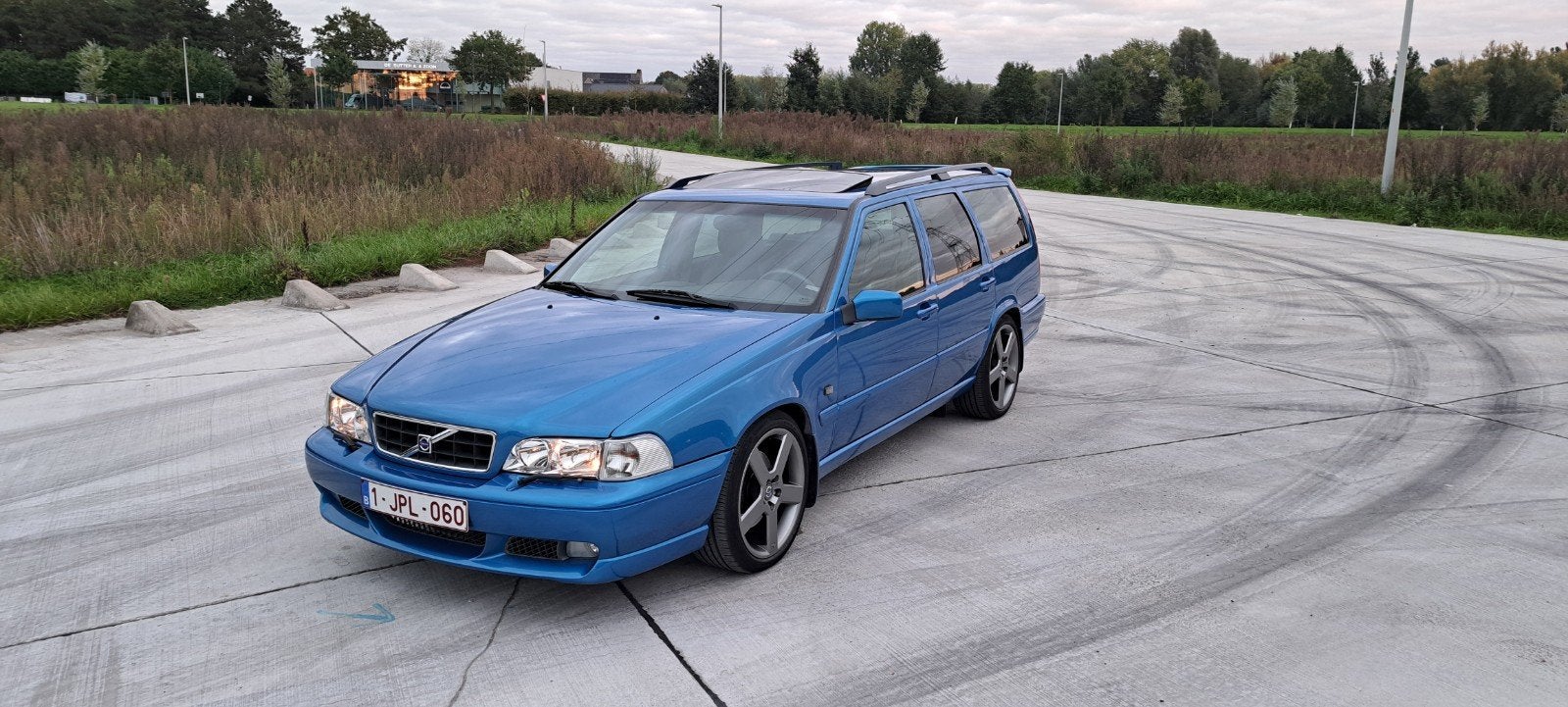 Volvo V70 R awd 1999, Autos, Achat, Carnet d'entretien, Noir, V70