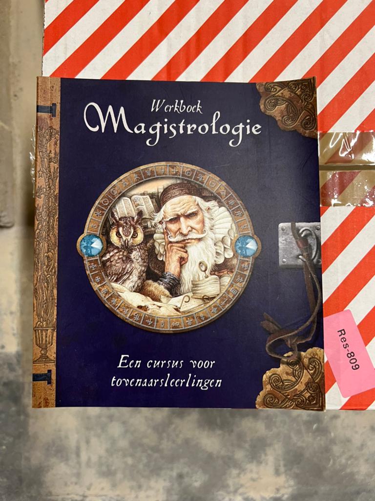 Werkboek Magistrologie, Ophalen, Gelezen, Fictie