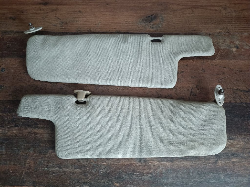 Zonnenkleppen BMW E28 /520/525 (1982), Envoi, BMW