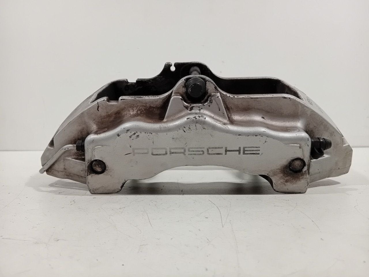 Remklauw links voor Porsche Cayenne, Onderdelen@venauto.nl, Van der Ven Autorecycling B.V., Gebruikt, Ettenseweg 76, 4706 PB Roosendaal, The Netherlands