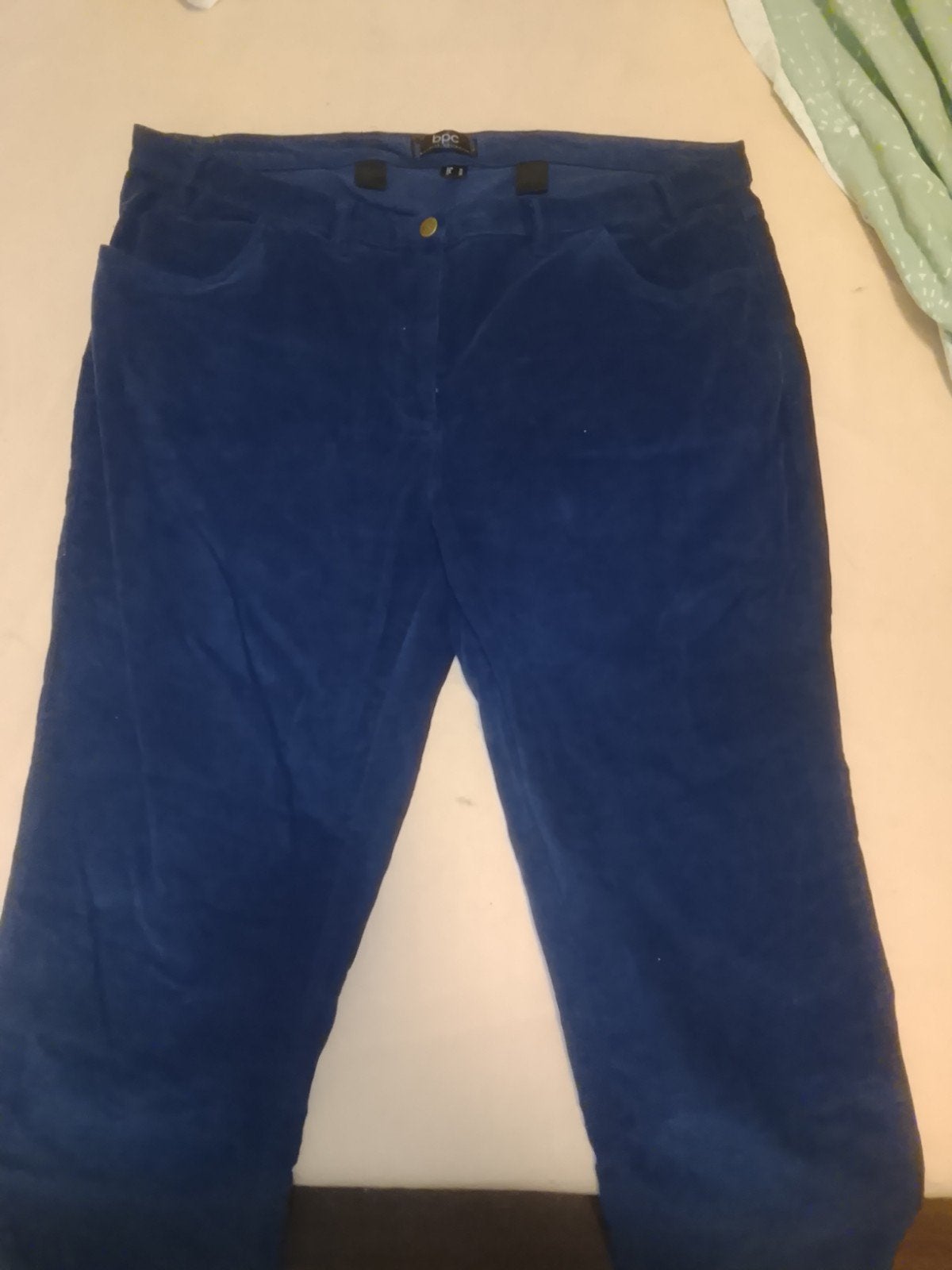 dames broek 52, Ophalen