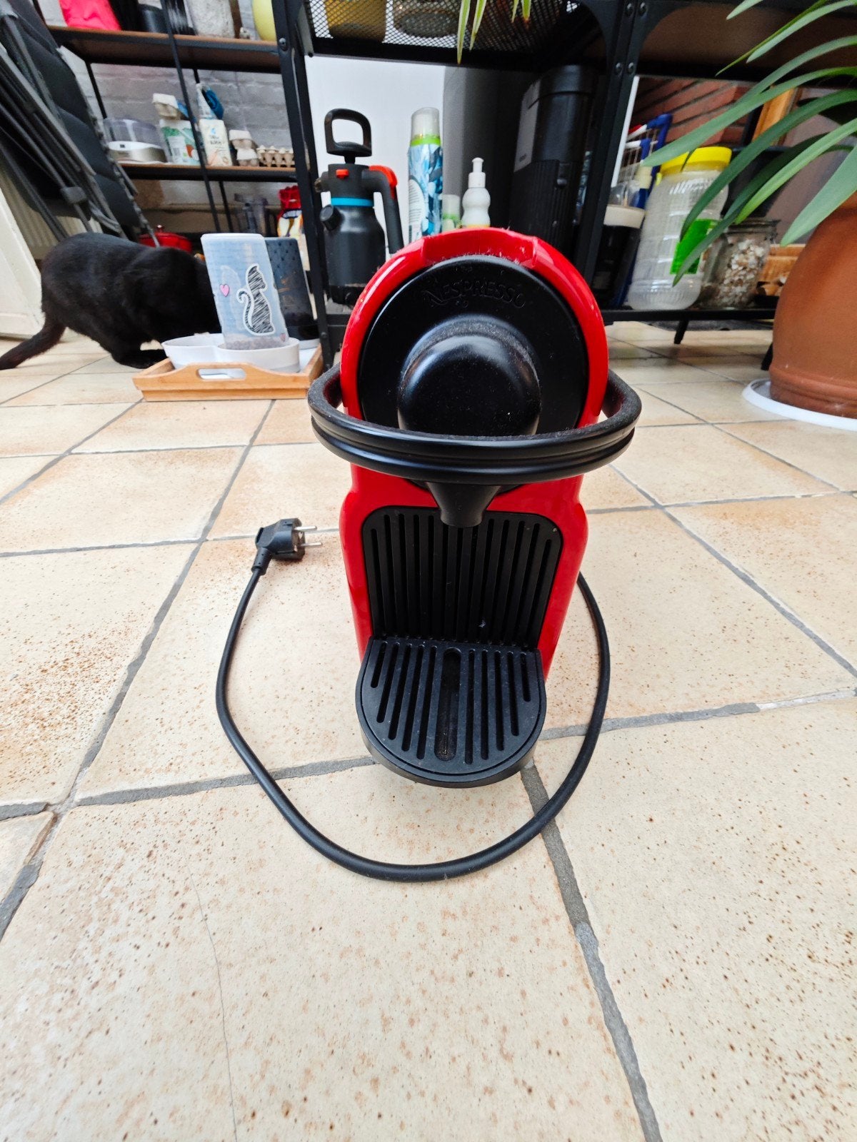 Krups Nespresso Inissia XN1005 - Koffiecupmachine - Rood -, Elektronische apparatuur, Thuistapinstallaties, Ophalen, Krups