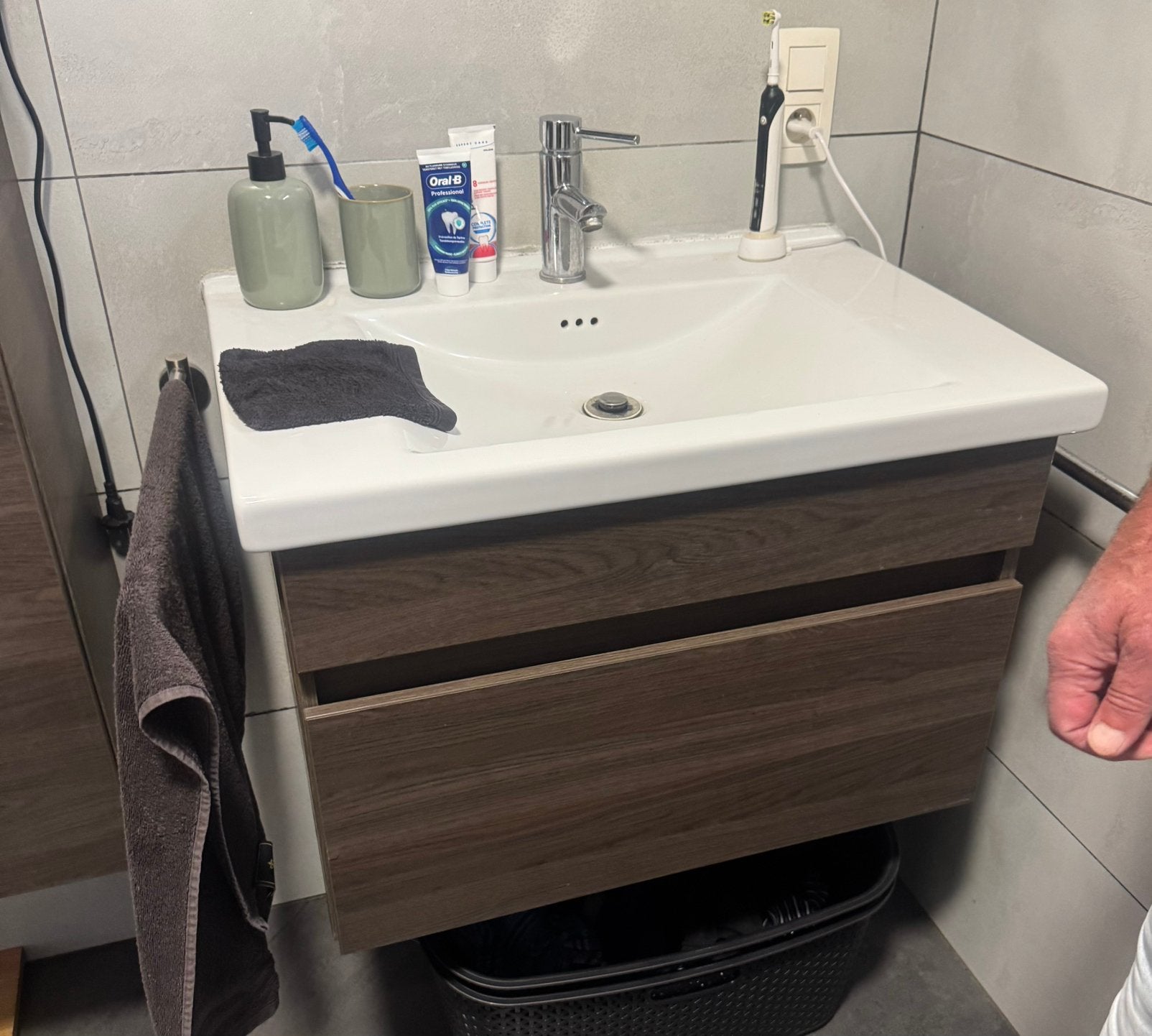 Badkamermeubels, hangwc en sierradiator, Enlèvement, Utilisé, Meuble lavabo