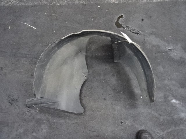 PARE BOUE AVANT GAUCHE Volkswagen Polo IV (9N1 / 2/3), Volkswagen, Volkswagen AG, Garde-boue, Utilisé