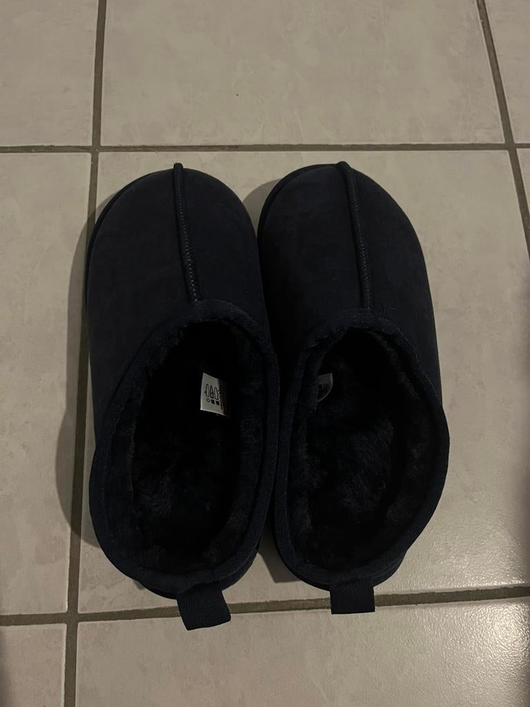 Pantoffels maat 37 - Nieuw en ongedragen!, Kleding | Heren, Ophalen