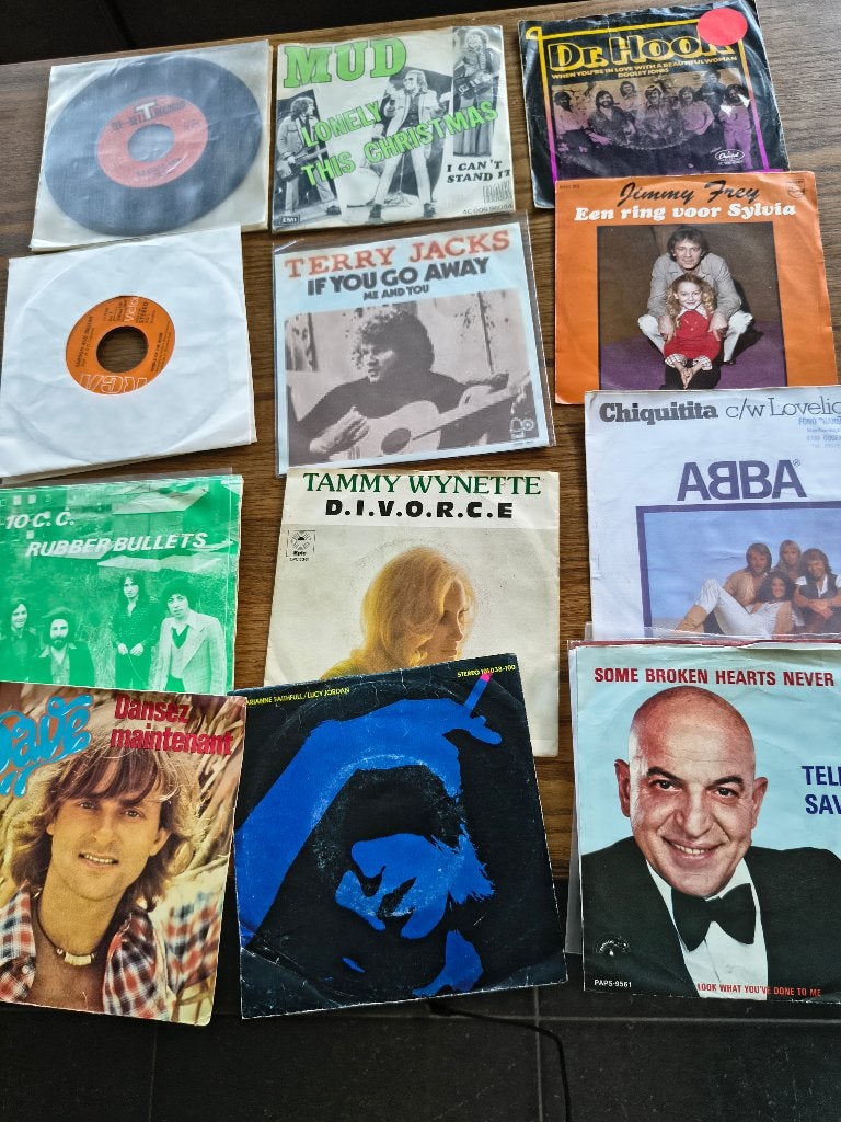Pakket 4 v. 25 vinyl singles 45T:hits uit de 60's,70's&80's., Cd's en Dvd's, Pop, 7 inch, Ophalen of Verzenden, Overige typen