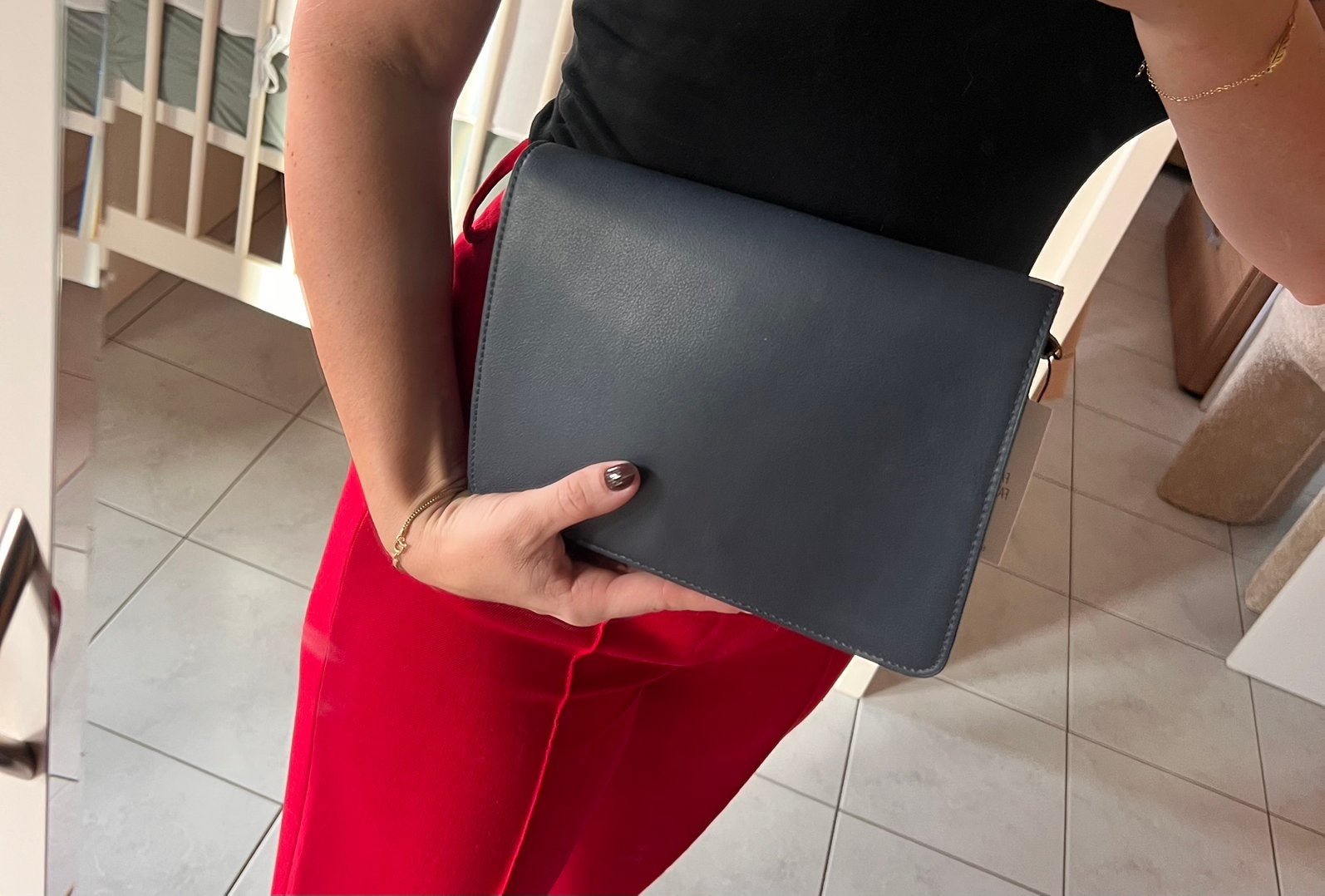 Schoudertas Veritas, Handtassen en Accessoires, Ophalen of Verzenden, Zo goed als nieuw