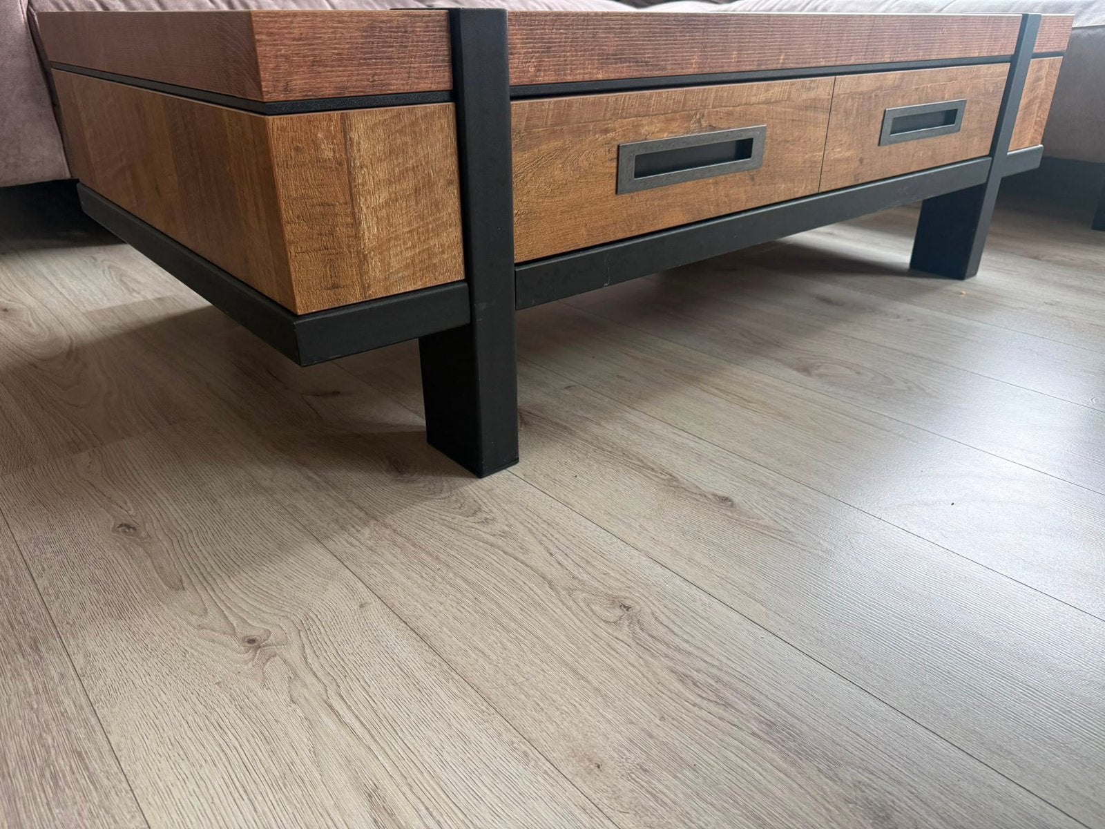 Salontafel mangohout met lades - Industrieel design, Enlèvement, Comme neuf