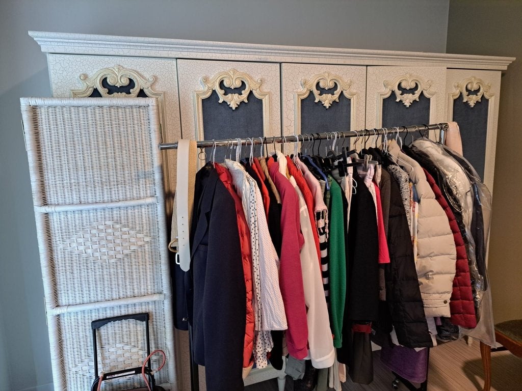 kledij en schoenen  gratis in 3080 Tervuren, Kleding | Dames, Dames-kledingpakketten, Ophalen, Maat 38/40 (M)