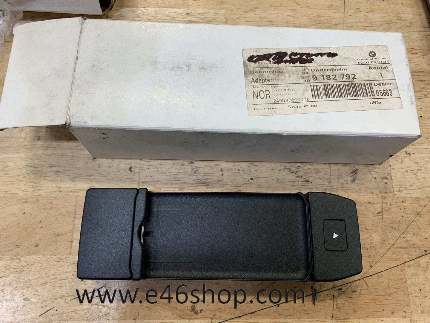 Snap  in adapter IPHONE 2G BMW OE 84109182792, Autos : Divers, Carkits, Neuf, Enlèvement ou Envoi