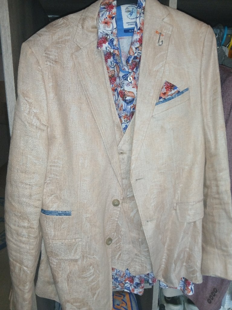 Kostuum, Kleding | Heren, Kostuums en vesten, Ophalen of Verzenden, Zo goed als nieuw, Maat 48/50 (M), Beige