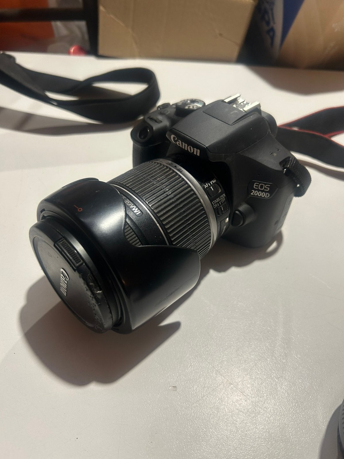Canon eos 2000D + objectief, Audio, Tv en Foto, Ophalen, Zo goed als nieuw, Geheugenkaart, Canon