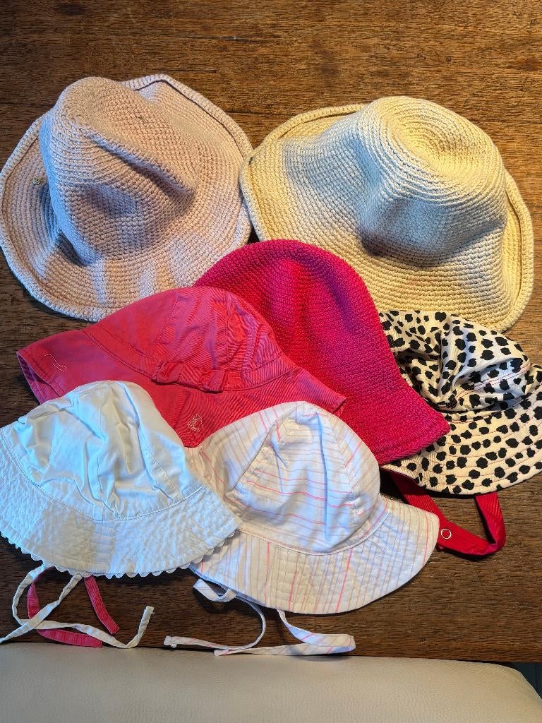 baby mutsjes 3 - 9m, Enfants & Bébés, Vêtements de bébé | Bonnets, Écharpes & Moufles, Enlèvement, Comme neuf, Bonnet