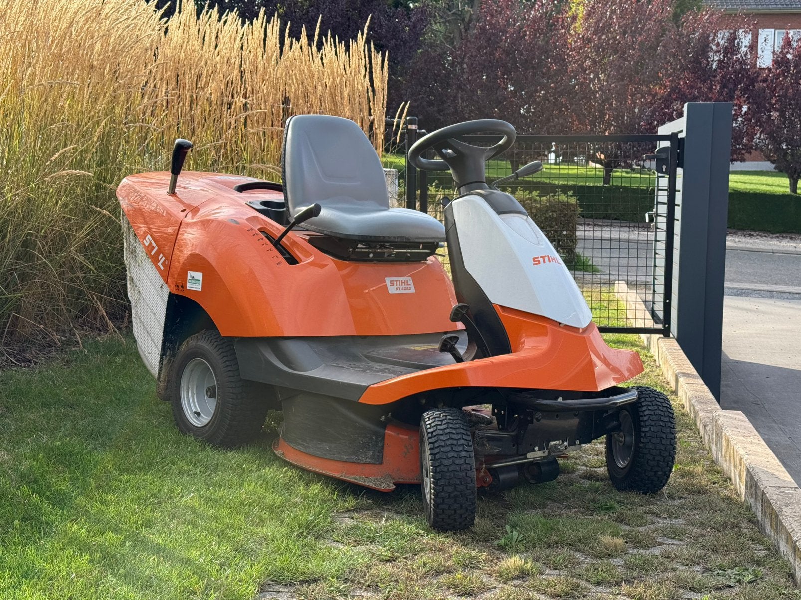 Zitmaaier Stihl RT4082, technisch perfect in orde, Tuin en Terras, Ophalen, Gebruikt, Opvangbak, Minder dan 90 cm