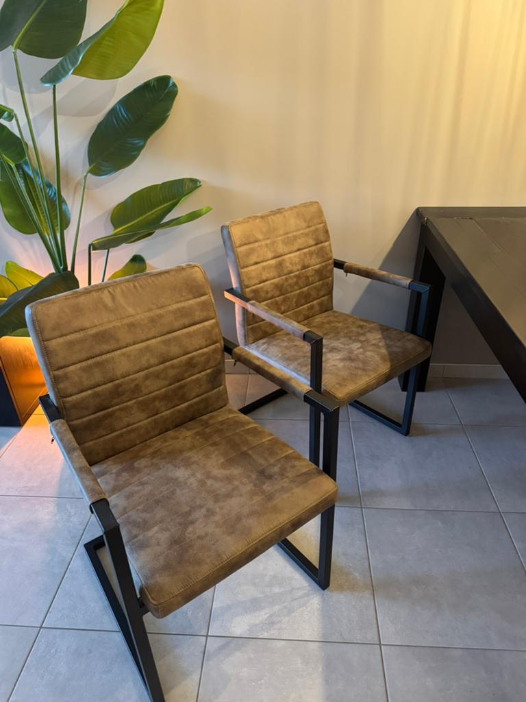 4 stijlvolle eettafel stoelen zo goed als nieuw, Huis en Inrichting, Stoelen, Ophalen, Zo goed als nieuw
