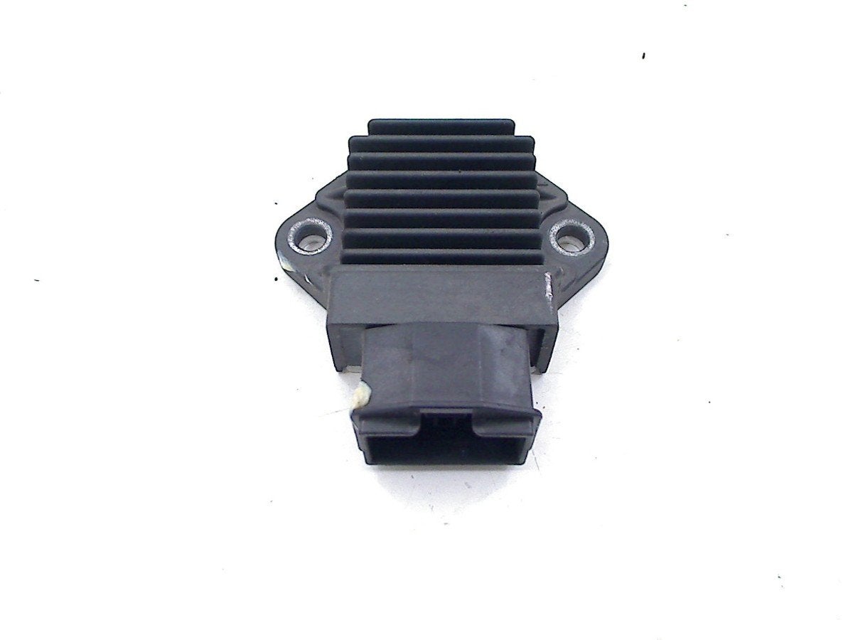 SPANNINGSREGELAAR Honda (SH693-12), Motoren, Dhr. S. di Majo, Gebruikt, Info@cama-motorparts.nl, P.J. Troelstraweg 8 8
3144 CX  MAASSLUIS, NL
