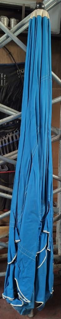 Parasol professionnel 2m10 hauteur en très bon état, Jardin & Terrasse
