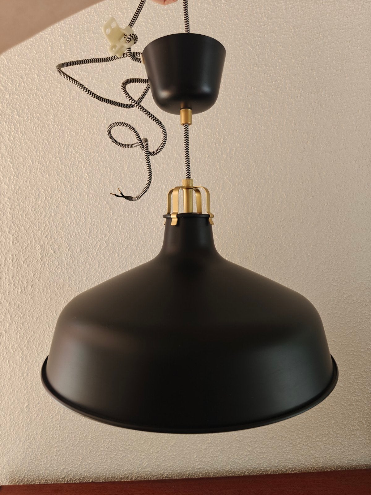 Hanglamp Ikea RANARP, zwart metaal, 38 cm, Huis en Inrichting, Lampen | Hanglampen, Ophalen, Metaal