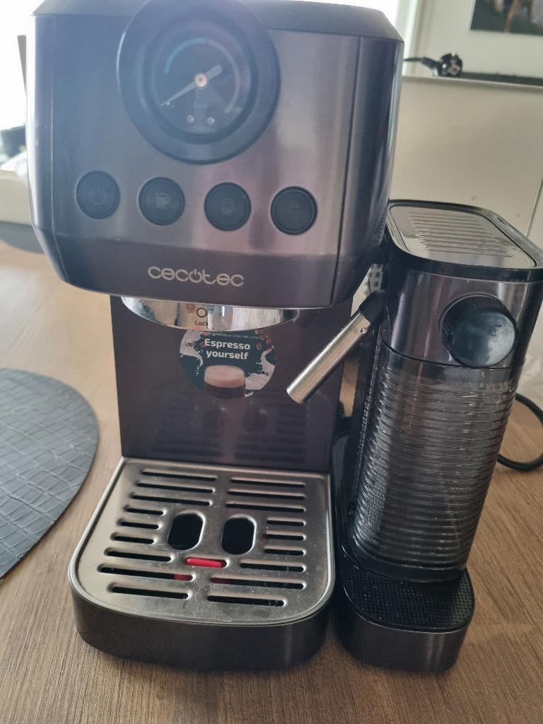 Koffiemachine, Ophalen, Koffiemachine, Gemalen koffie, Zo goed als nieuw