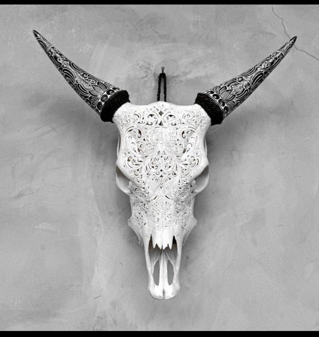 Magnifique crâne de vache blanc gravé indonésien, Maison & Meubles, Neuf, Enlèvement ou Envoi, Boho, 58 cm