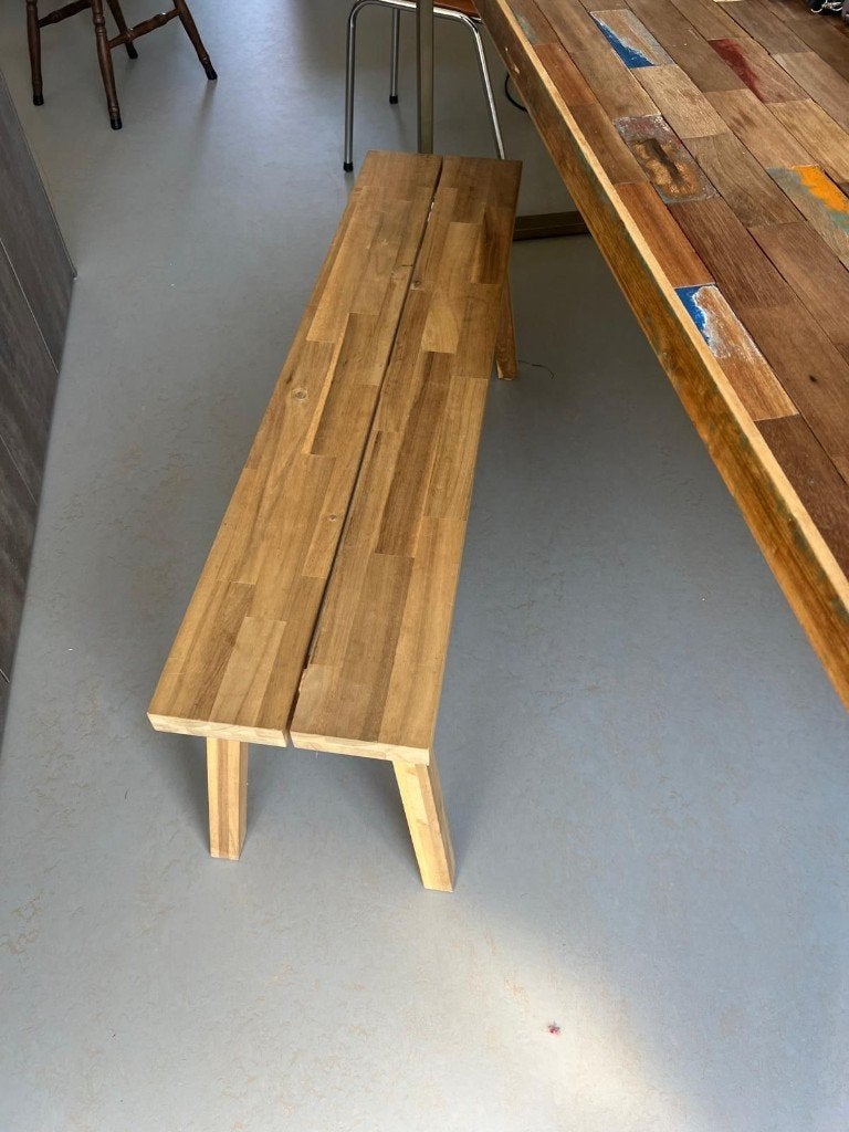 Banc en bois massif (Ikea SKOGSTA), Enlèvement, Utilisé, Bois