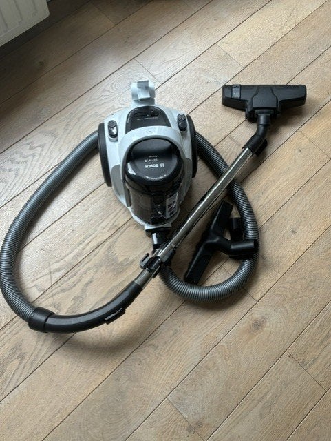 Bosch stofzuiger, Elektronische apparatuur, Ophalen, Bosch, Inclusief accessoires, Sledestofzuiger