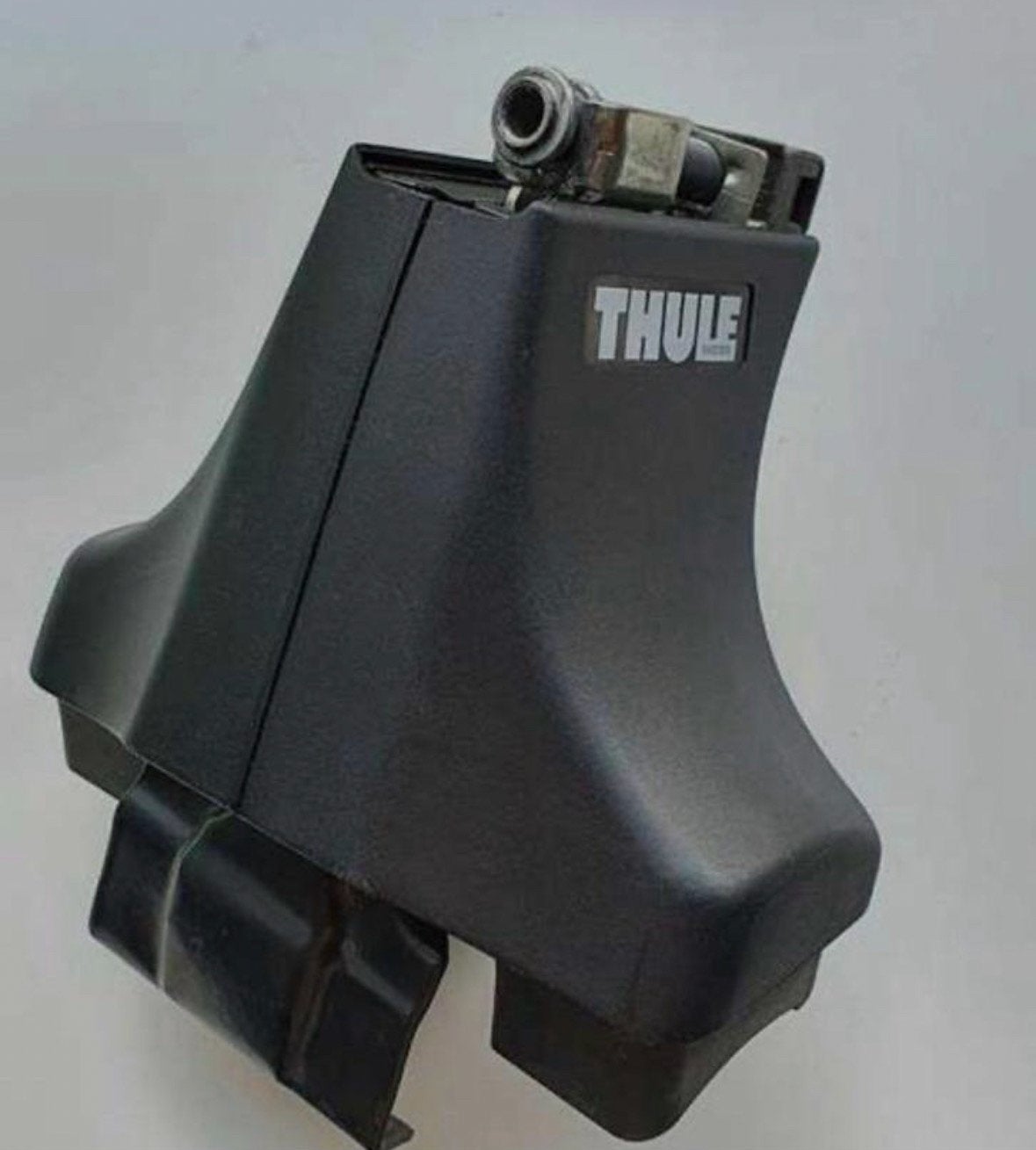 Pack 4 pieds de barres de toit Thule 750 Rapid System (754), Enlèvement