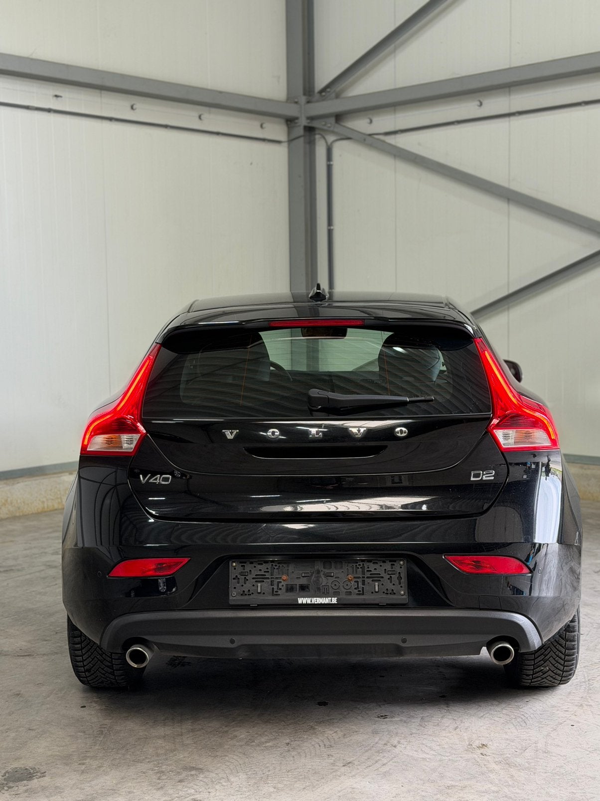 Volvo V40 2.0d 2019 | Euro 6 (Overname mogelijk), Auto's, 4 cilinders, Zwart, Leder, Bedrijf