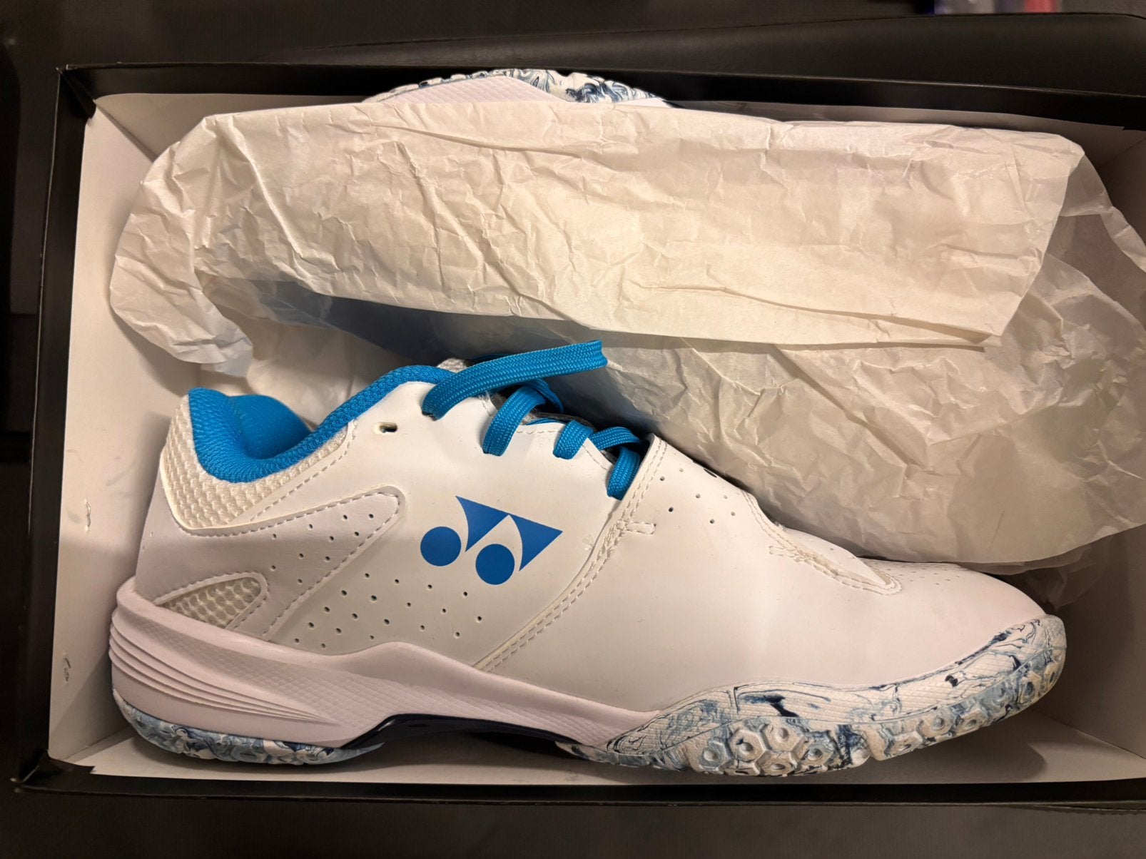 Yonex badmintonschoenen voor kids, maat 39, Sports & Fitness, Enlèvement, Comme neuf